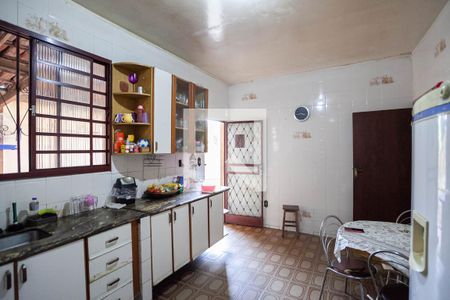 Casa à venda com 200m², 3 quartos e 3 vagasCozinha