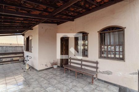 Casa à venda com 200m², 3 quartos e 3 vagasVaranda 