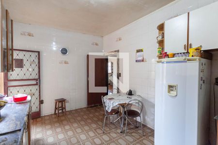 Casa à venda com 200m², 3 quartos e 3 vagasCozinha