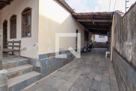 Casa à venda com 200m², 3 quartos e 3 vagasEntrada