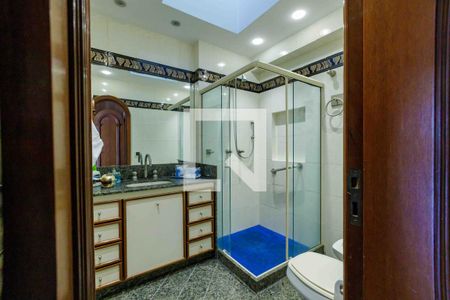 Apartamento à venda com 565m², 4 quartos e 3 vagasBanheiro