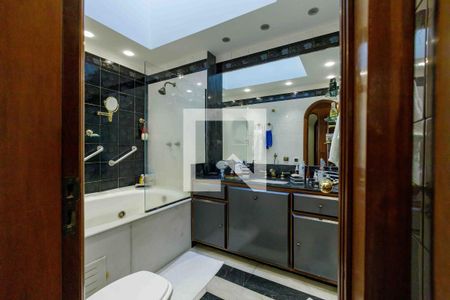 Apartamento à venda com 565m², 4 quartos e 3 vagasBanheiro Suíte 1