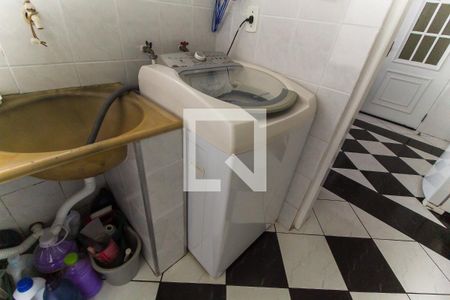 Casa à venda com 173m², 3 quartos e 3 vagas Casa à venda com 173m², 3 quartos e 3 vagasÁrea de Serviço