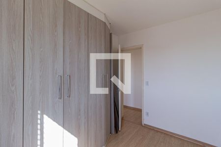 Quarto 1 de apartamento para alugar com 2 quartos, 48m² em Vila da Oportunidade, Carapicuíba