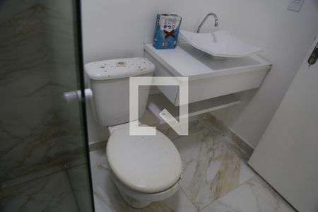 Banheiro de casa para alugar com 1 quarto, 50m² em Jardim Líbano, São Paulo