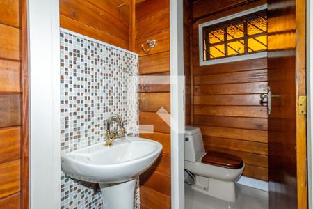 Casa à venda com 315m², 5 quartos e 5 vagasLavabo