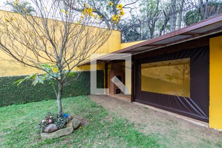 Casa à venda com 315m², 5 quartos e 5 vagasChurrasqueira