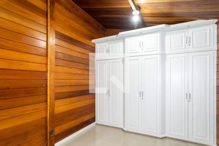 Casa à venda com 315m², 5 quartos e 5 vagasSuíte 4