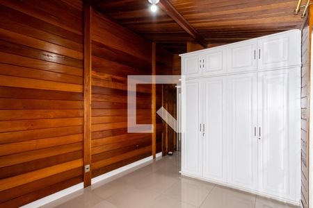 Casa à venda com 315m², 5 quartos e 5 vagasSuíte 2