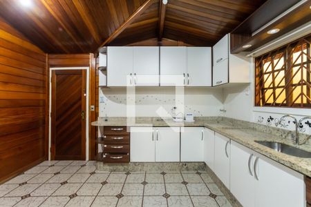 Casa à venda com 315m², 5 quartos e 5 vagasCozinha