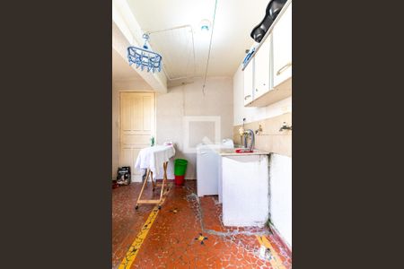 Casa à venda com 200m², 3 quartos e 3 vagas Casa à venda com 200m², 3 quartos e 3 vagasLavanderia