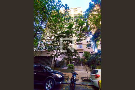 Apartamento para alugar com 70m², 2 quartos e 1 vaga Apartamento para alugar com 70m², 2 quartos e 1 vagaFachada