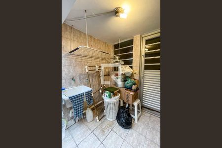 Casa à venda com 310m², 3 quartos e 2 vagasÁrea de Serviço