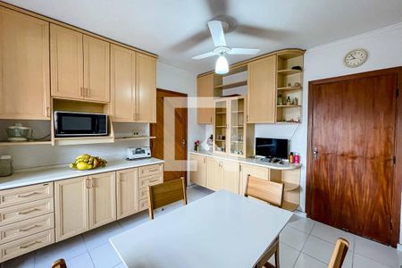 Casa à venda com 310m², 3 quartos e 2 vagasCozinha