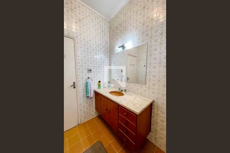 Casa à venda com 310m², 3 quartos e 2 vagasBanheiro