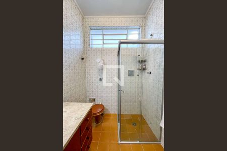 Casa à venda com 310m², 3 quartos e 2 vagasBanheiro