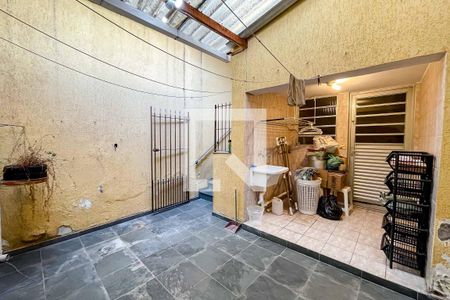 Casa à venda com 310m², 3 quartos e 2 vagasQuintal