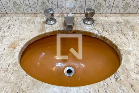 Casa à venda com 310m², 3 quartos e 2 vagasBanheiro