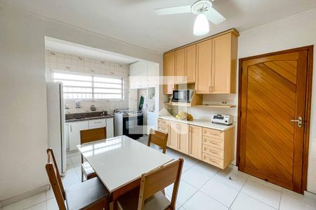 Casa à venda com 310m², 3 quartos e 2 vagasCozinha