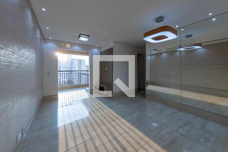 Sala de apartamento para alugar com 3 quartos, 70m² em Vila Ivone, São Paulo