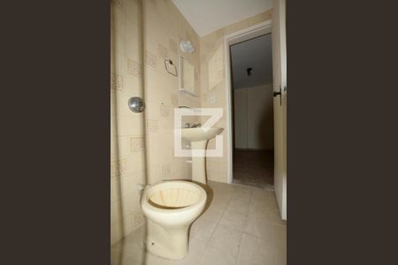 Banheiro de apartamento para alugar com 2 quartos, 55m² em Praça Seca, Rio de Janeiro