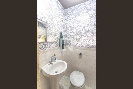 Casa à venda com 188m², 3 quartos e 2 vagasBanheiro