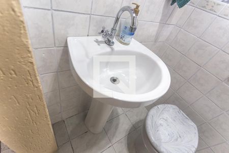 Casa à venda com 188m², 3 quartos e 2 vagasBanheiro