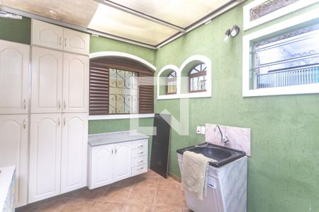 Casa à venda com 188m², 3 quartos e 2 vagasÁrea de serviço