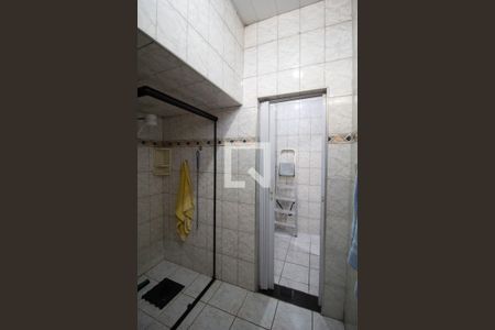 Casa à venda com 250m², 2 quartos e 2 vagasBanheiro