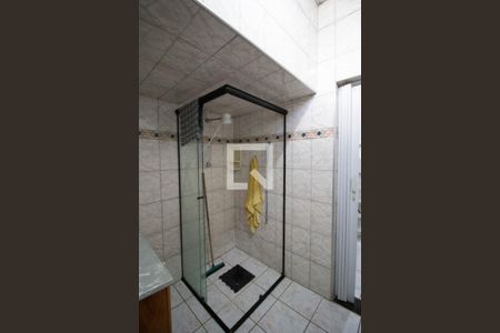 Casa à venda com 250m², 2 quartos e 2 vagasBanheiro