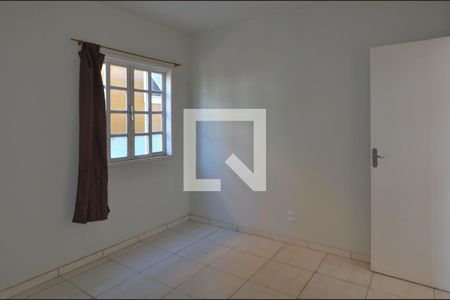 Quarto 1 de casa de condomínio para alugar com 3 quartos, 160m² em Vargem Grande, Rio de Janeiro