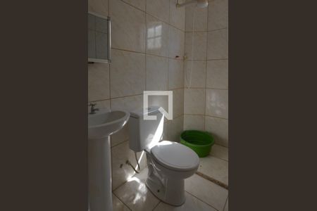 Casa de condomínio à venda com 160m², 3 quartos e 3 vagasBanheiro social