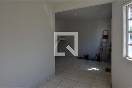 Sala de casa de condomínio para alugar com 3 quartos, 160m² em Vargem Grande, Rio de Janeiro