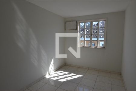 Casa de condomínio à venda com 160m², 3 quartos e 3 vagasQuarto 3