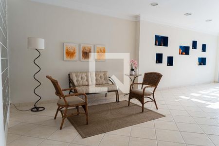 Apartamento à venda com 198m², 3 quartos e 1 vaga Apartamento à venda com 198m², 3 quartos e 1 vagaHall de Entrada