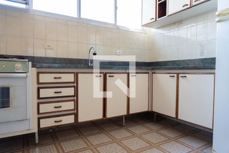 Apartamento à venda com 198m², 3 quartos e 1 vaga Apartamento à venda com 198m², 3 quartos e 1 vagaCozinha