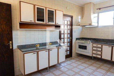 Apartamento à venda com 198m², 3 quartos e 1 vaga Apartamento à venda com 198m², 3 quartos e 1 vagaCozinha