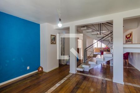 Sala de casa à venda com 3 quartos, 300m² em Espírito Santo, Porto Alegre
