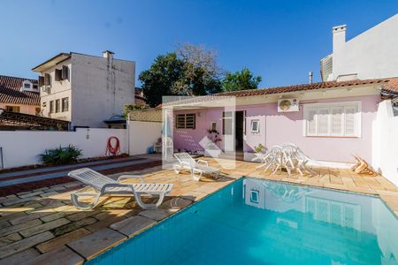 Casa à venda com 300m², 3 quartos e 5 vagasQuintal