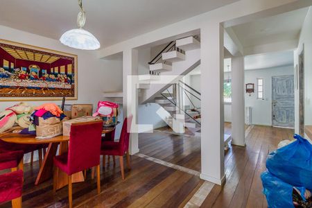 Sala de casa à venda com 3 quartos, 300m² em Espírito Santo, Porto Alegre