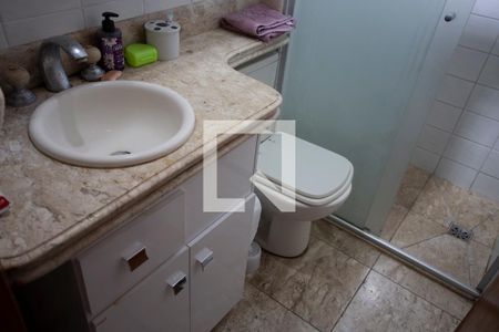 Apartamento à venda com 74m², 3 quartos e 2 vagasBanheiro da Suíte