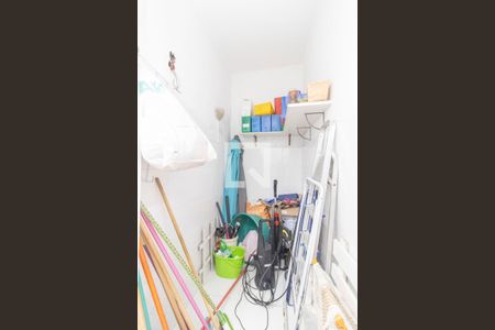 Casa à venda com 325m², 4 quartos e 2 vagasQuarto de Serviço