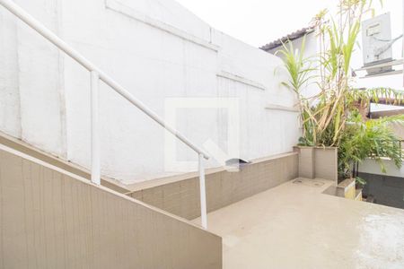 Casa à venda com 325m², 4 quartos e 2 vagasEntrada
