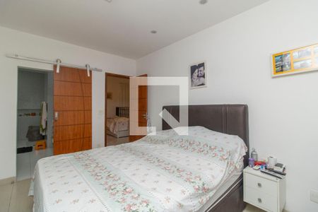 Casa à venda com 325m², 4 quartos e 2 vagasSuíte 1