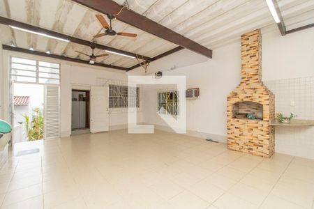 Casa à venda com 325m², 4 quartos e 2 vagasSalão