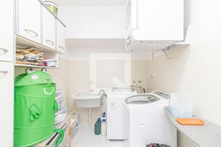 Casa à venda com 325m², 4 quartos e 2 vagasLavanderia