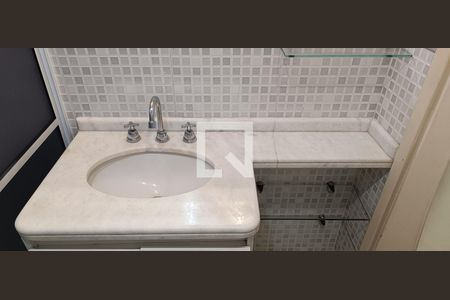 Apartamento à venda com 124m², 4 quartos e 1 vagaBanheiro da Suíte