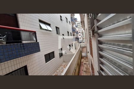 Sala vista de apartamento para alugar com 1 quarto, 53m² em Guilhermina, Praia Grande