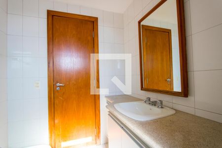 Apartamento para alugar com 140m², 3 quartos e 2 vagasBanheiro social