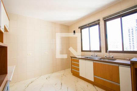 Apartamento para alugar com 140m², 3 quartos e 2 vagasCozinha